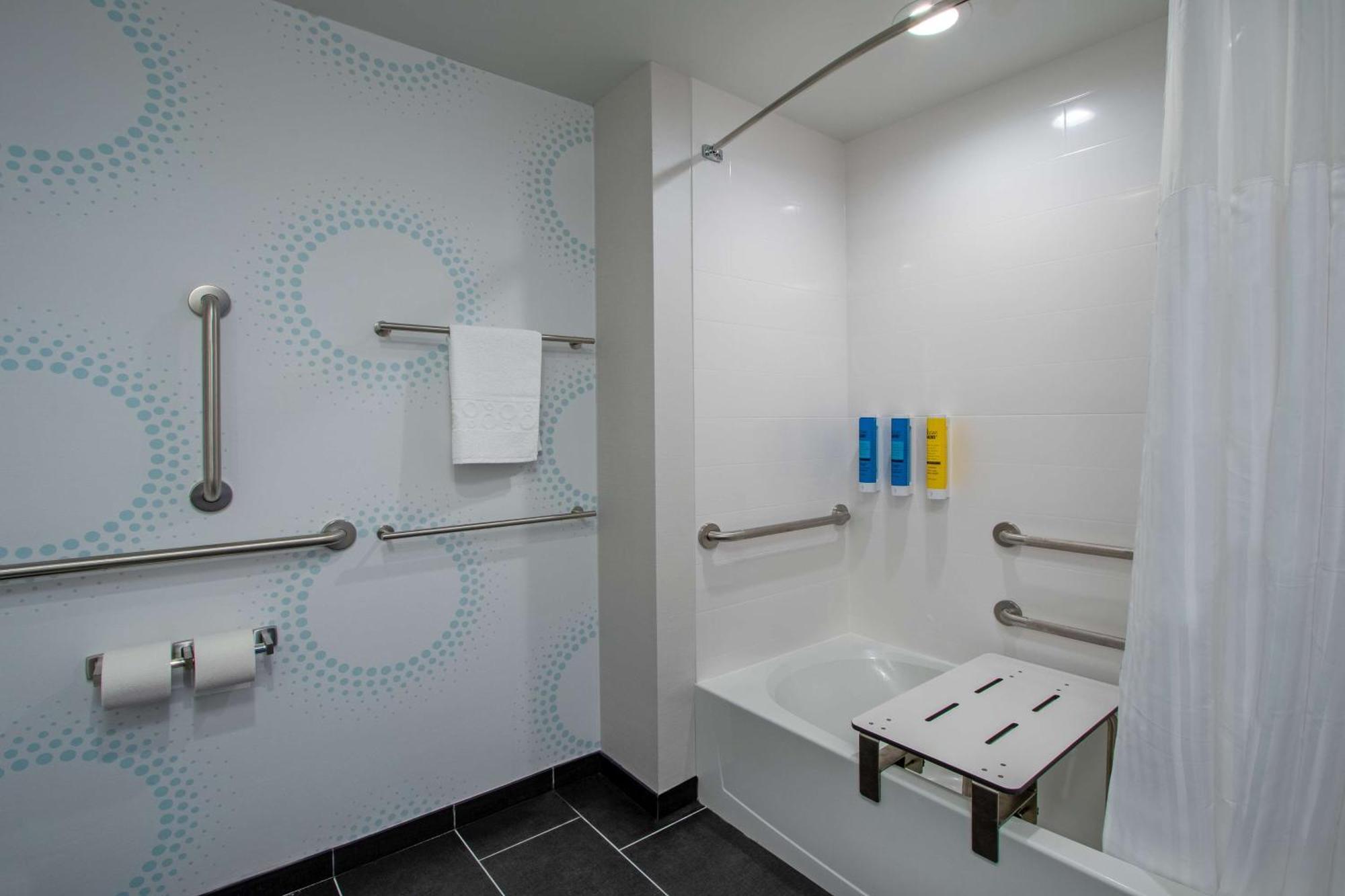 Home2 Suites By Hilton Grove City Columbus Экстерьер фото